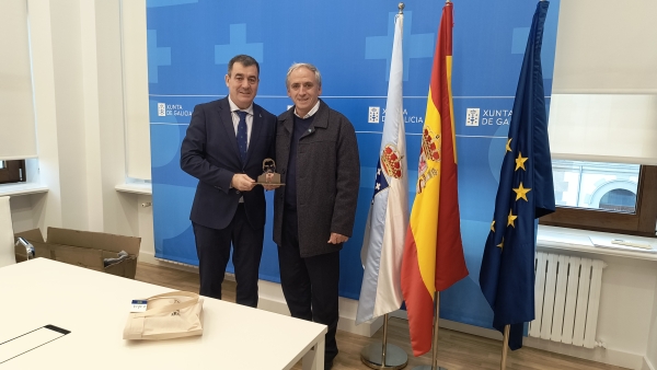Diálogo con autoridades de Galicia para avanzar en proyectos educativos y democráticos