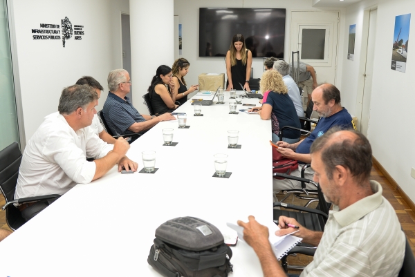 Apertura de sobres para las etapas finales de la cloaca máxima