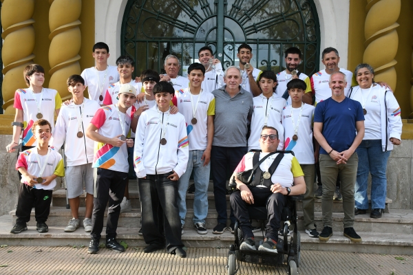 Javier Gastón recibió a medallistas de los Juegos Bonaerenses