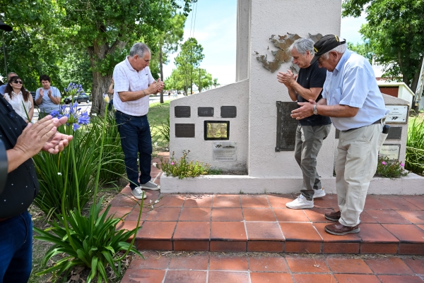 Javier Gastón participó del encuentro de veteranos del ARA Piedrabuena