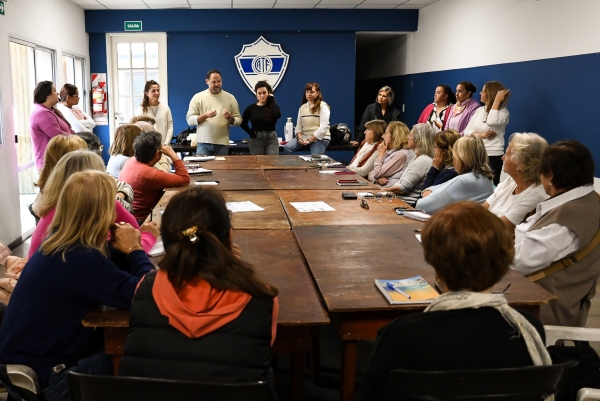 Taller de digitalización para personas mayores