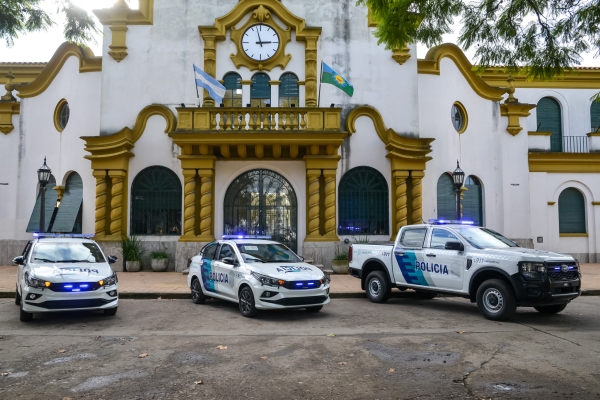 Tres nuevos móviles policiales se suman a las tareas de prevención en la ciudad