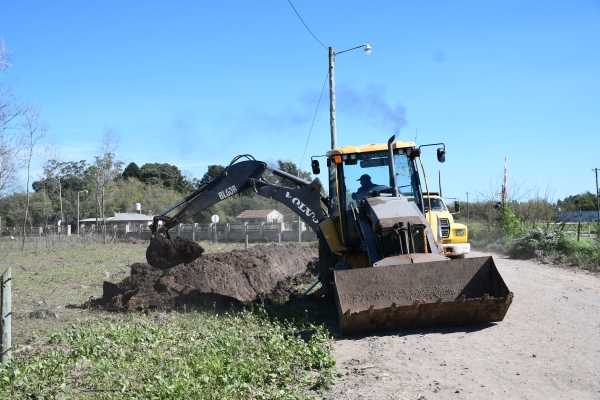  La Municipalidad realiza trabajos de zanjeo para asegurar el escurrimiento de las aguas