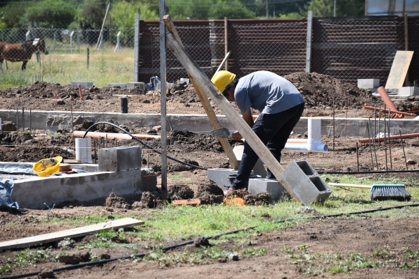 El Espacio Comunitario del barrio La Esmeralda avanza a buen ritmo